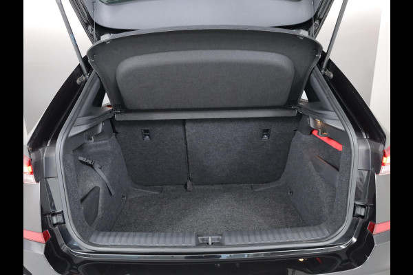 Škoda Kamiq 1.0 TSI Sport Business 110 pk | Navigatie via App | Parkeersensoren achter | Autom. airco | Apple Carplay/Android Auto | LED koplampen |