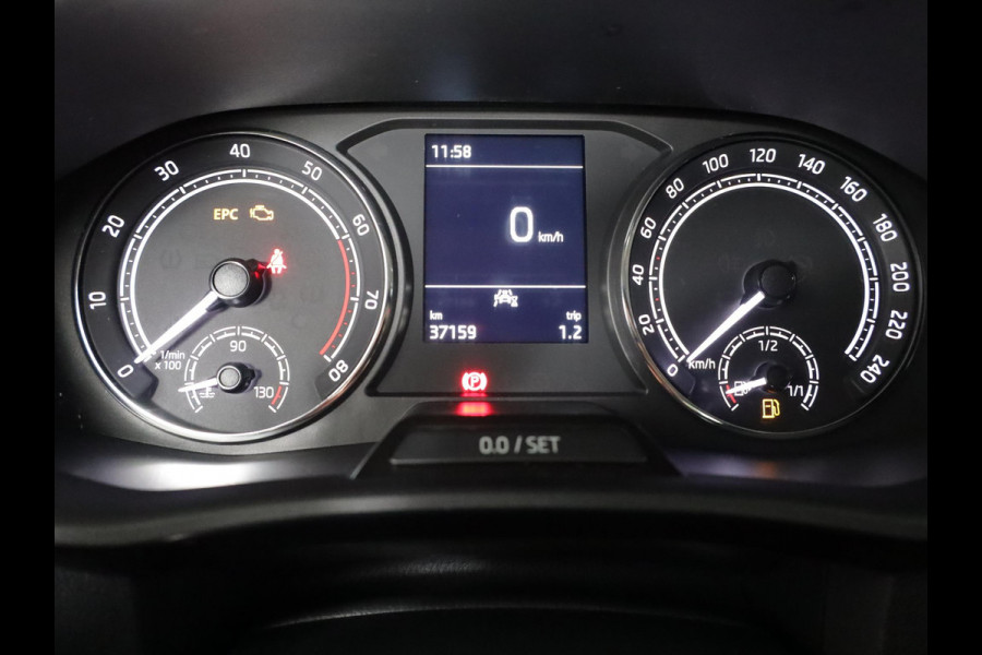 Škoda Fabia 1.0 TSI Ambition 95 pk | Navigatie via App | Parkeersensoren achter | Cruise control | LED koplampen | Apple Carplay/Android Auto |
