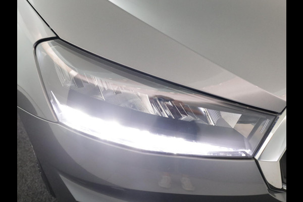 Škoda Fabia 1.0 TSI Ambition 95 pk | Navigatie via App | Parkeersensoren achter | Cruise control | LED koplampen | Apple Carplay/Android Auto |