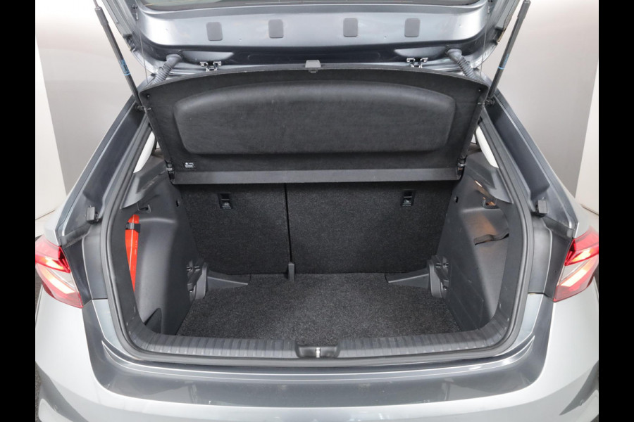 Škoda Fabia 1.0 TSI Ambition 95 pk | Navigatie via App | Parkeersensoren achter | Cruise control | LED koplampen | Apple Carplay/Android Auto |
