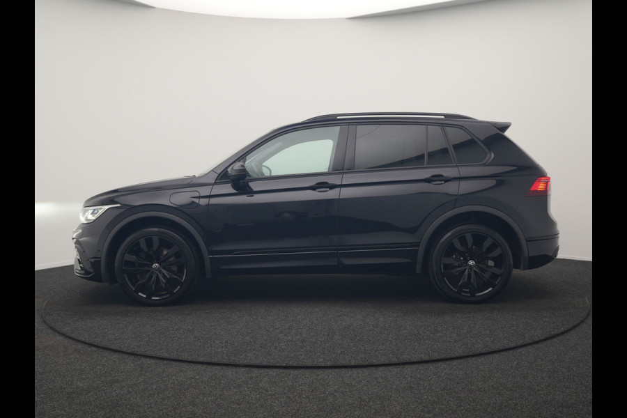 Volkswagen Tiguan 1.4 TSI eHybrid R-Line Business PHEV 245pk | Trekhaak Af Fabriek | Adaptive Cruise | IQ Light | Camera | Lederen Sportstoelen Memory & Verwarmd | Sfeerverlichting | Stuur Verwarmd | Apple Carplay | Navigatie | DAB | 20"L.M | Plug In Hybrid |