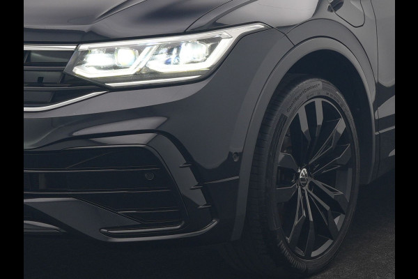 Volkswagen Tiguan 1.4 TSI eHybrid R-Line Business PHEV 245pk | Trekhaak Af Fabriek | Adaptive Cruise | IQ Light | Camera | Lederen Sportstoelen Memory & Verwarmd | Sfeerverlichting | Stuur Verwarmd | Apple Carplay | Navigatie | DAB | 20"L.M | Plug In Hybrid |