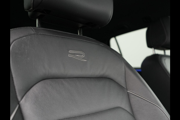 Volkswagen Tiguan 1.4 TSI eHybrid R-Line Business PHEV 245pk | Trekhaak Af Fabriek | Adaptive Cruise | IQ Light | Camera | Lederen Sportstoelen Memory & Verwarmd | Sfeerverlichting | Stuur Verwarmd | Apple Carplay | Navigatie | DAB | 20"L.M | Plug In Hybrid |