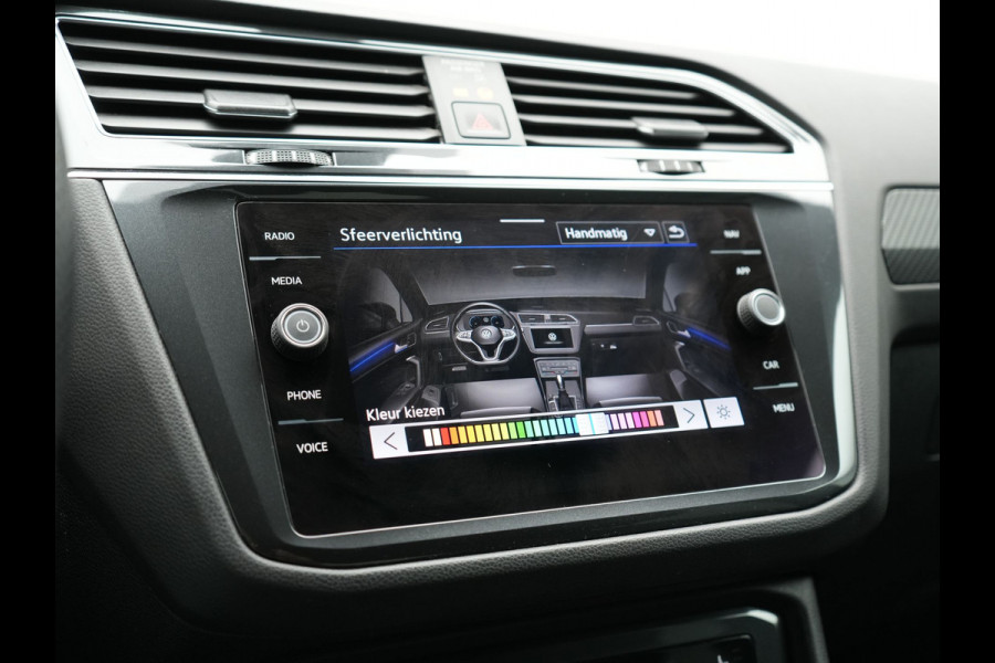 Volkswagen Tiguan 1.4 TSI eHybrid R-Line Business PHEV 245pk | Trekhaak Af Fabriek | Adaptive Cruise | IQ Light | Camera | Lederen Sportstoelen Memory & Verwarmd | Sfeerverlichting | Stuur Verwarmd | Apple Carplay | Navigatie | DAB | 20"L.M | Plug In Hybrid |