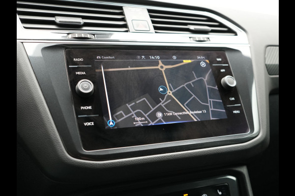 Volkswagen Tiguan 1.4 TSI eHybrid R-Line Business PHEV 245pk | Trekhaak Af Fabriek | Adaptive Cruise | IQ Light | Camera | Lederen Sportstoelen Memory & Verwarmd | Sfeerverlichting | Stuur Verwarmd | Apple Carplay | Navigatie | DAB | 20"L.M | Plug In Hybrid |