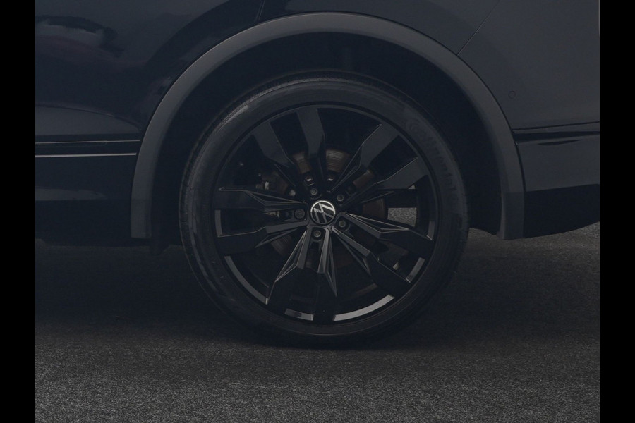 Volkswagen Tiguan 1.4 TSI eHybrid R-Line Business PHEV 245pk | Trekhaak Af Fabriek | Adaptive Cruise | IQ Light | Camera | Lederen Sportstoelen Memory & Verwarmd | Sfeerverlichting | Stuur Verwarmd | Apple Carplay | Navigatie | DAB | 20"L.M | Plug In Hybrid |