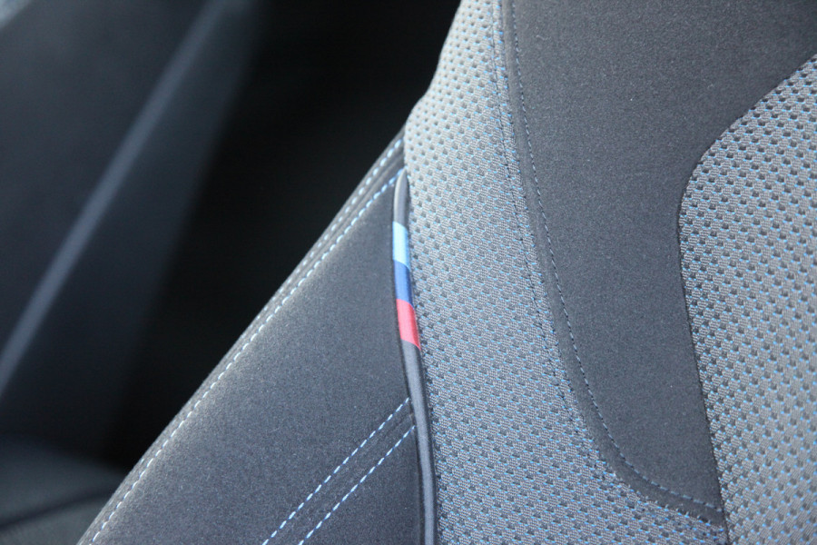 BMW 5 Serie 530e M Sport |HIFI|Stuurver|Drivingass|CarbonZwart|