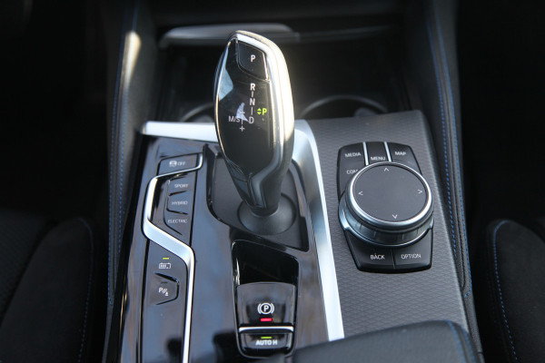 BMW 5 Serie 530e M Sport |HIFI|Stuurver|Drivingass|CarbonZwart|