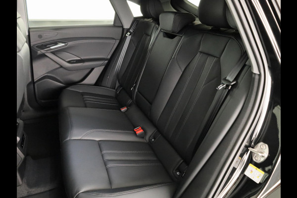 Audi Q6 Sportback e-tron Advanced edition 83Kwh 252 pk Sportback | Techniek pakket plus | Sportstoel voor leder | Optiek pakket zwart | Privacy glas |