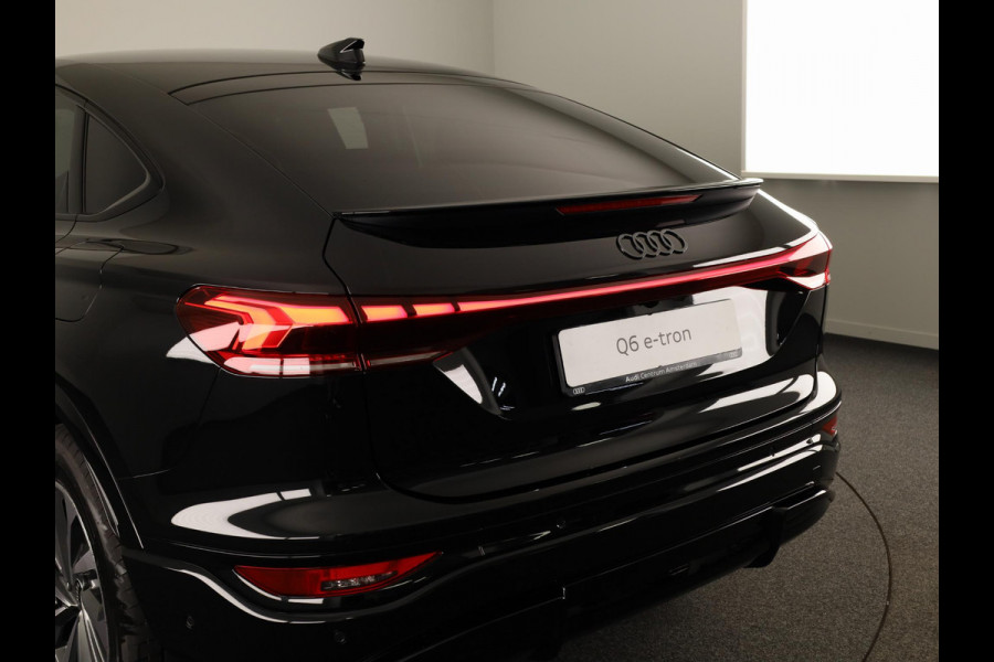 Audi Q6 Sportback e-tron Advanced edition 83Kwh 252 pk Sportback | Techniek pakket plus | Sportstoel voor leder | Optiek pakket zwart | Privacy glas |