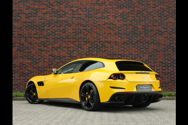 Ferrari GTC4Lusso 6.3 V12 | Giallo Triplo Strato - Lift - Nieuwstaat!