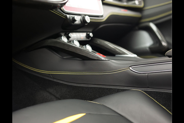 Ferrari GTC4Lusso 6.3 V12 | Giallo Triplo Strato - Lift - Nieuwstaat!