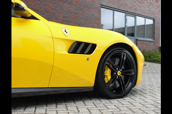 Ferrari GTC4Lusso 6.3 V12 | Giallo Triplo Strato - Lift - Nieuwstaat!
