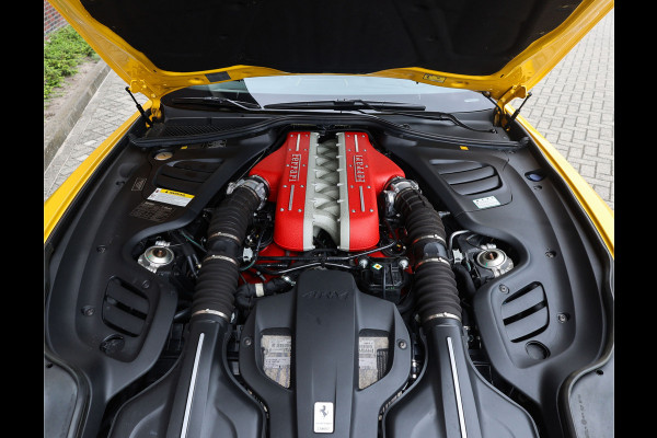 Ferrari GTC4Lusso 6.3 V12 | Giallo Triplo Strato - Lift - Nieuwstaat!