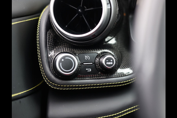 Ferrari GTC4Lusso 6.3 V12 | Giallo Triplo Strato - Lift - Nieuwstaat!