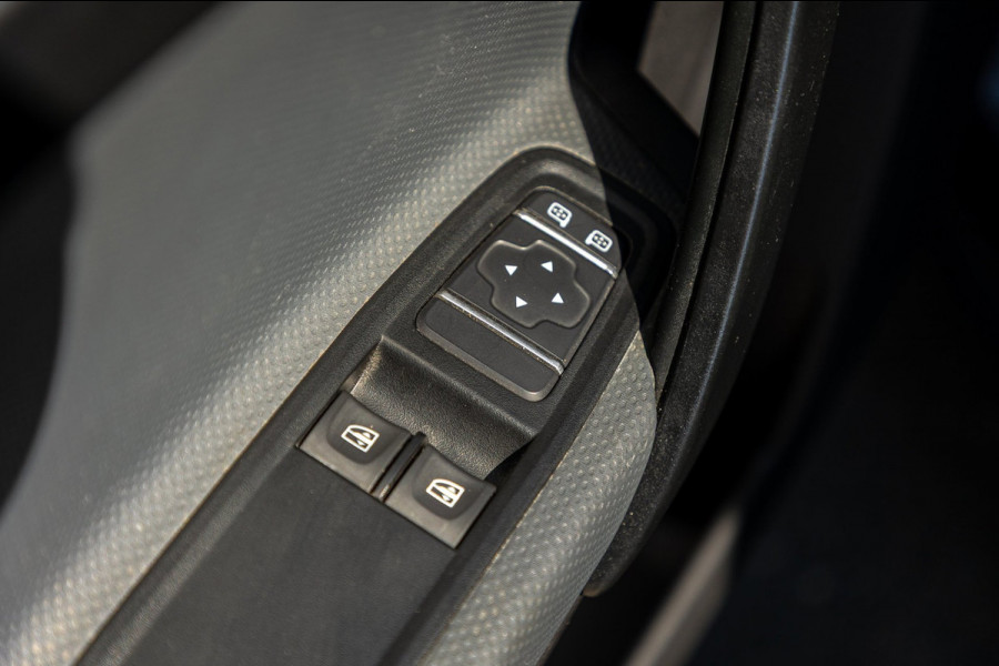 Mercedes-Benz Citan 110 CDI L1 Pro Automaat I Trekhaak I Airco I Cruise I CarPlay I Android I Camera I Stoelverwarming I 3 Zits