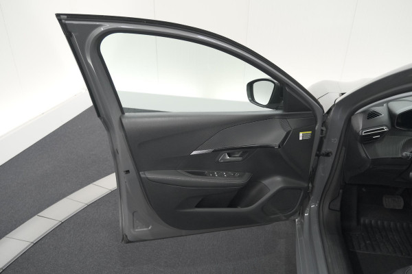 Peugeot 208 1.2 Hybrid 110 e-DCS6 Allure | Apple Carplay | Parkeersensoren Voor + Achter | Climate Control