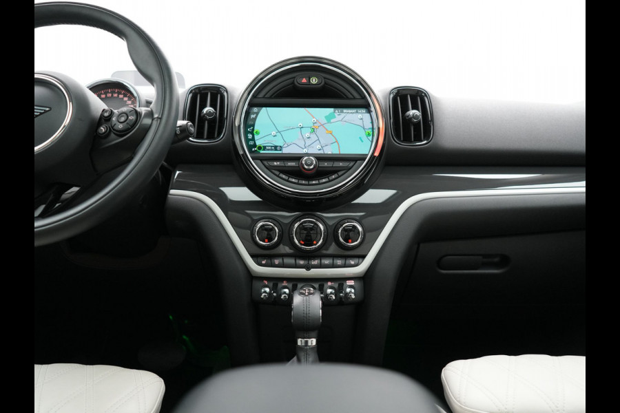 MINI Countryman 1.5 Cooper S E ALL4 Chili PHEV 220pk Dealer O.H. | Panodak | Head Up | Adaptive Cruise | Camera | Lederen Sportstoelen Verwarmd | Keyless | Sfeerverlichting | Apple Carplay | Plug In Hybrid |