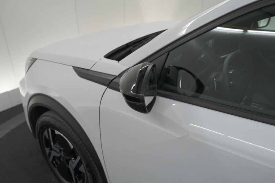 Peugeot 2008 1.2 Hybrid 145 Allure | Apple Carplay | Climate Control | Parkeersensoren Voor + Achter