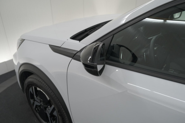 Peugeot 2008 1.2 Hybrid 145 Allure | Apple Carplay | Climate Control | Parkeersensoren Voor + Achter