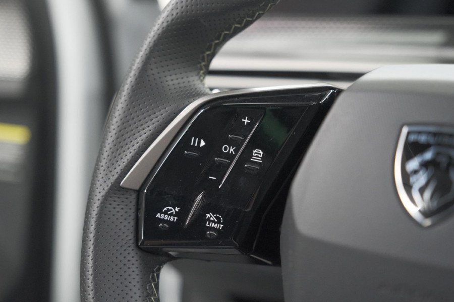 Peugeot 3008 1.2 Hybrid 145 GT | Panoramadak | Focal Hi-Fi | 360 Camera | Elektronische kofferklep