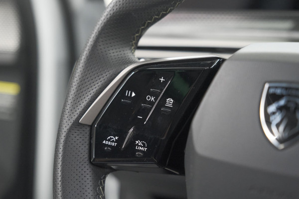 Peugeot 3008 1.2 Hybrid 145 GT | Panoramadak | Focal Hi-Fi | 360 Camera | Elektronische kofferklep