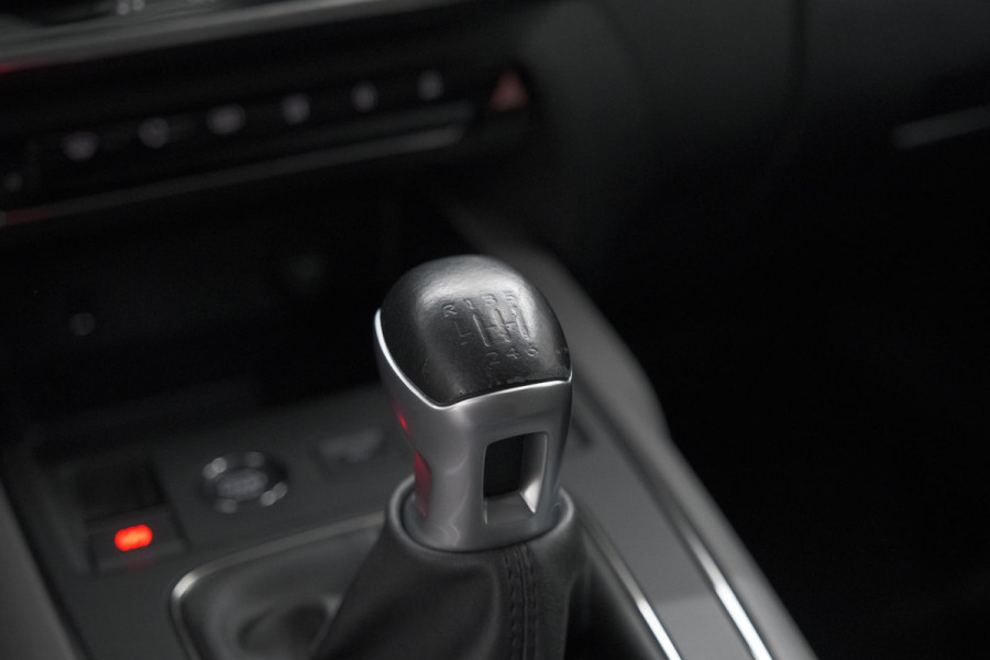 Citroën C5 Aircross PureTech 130 Feel | Trekhaak | Camera | Dodehoekdetectie | Apple Carplay