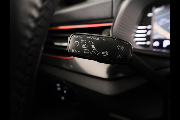 Škoda Kamiq Sport Business 1.0 TSI 110pk DSG-7 | Panoramadak | Navigatie | Parkeercamera | Cirtual Cockpit | Led koplampen | 18 inch Lichtmetalen velgen