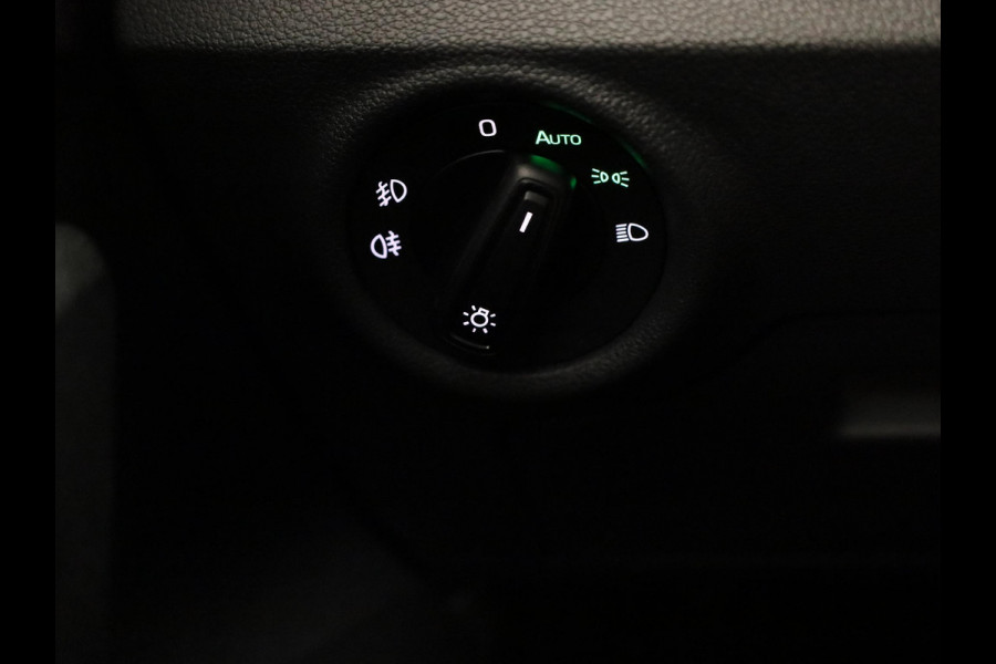 Škoda Kamiq Sport Business 1.0 TSI 110pk DSG-7 | Panoramadak | Navigatie | Parkeercamera | Cirtual Cockpit | Led koplampen | 18 inch Lichtmetalen velgen