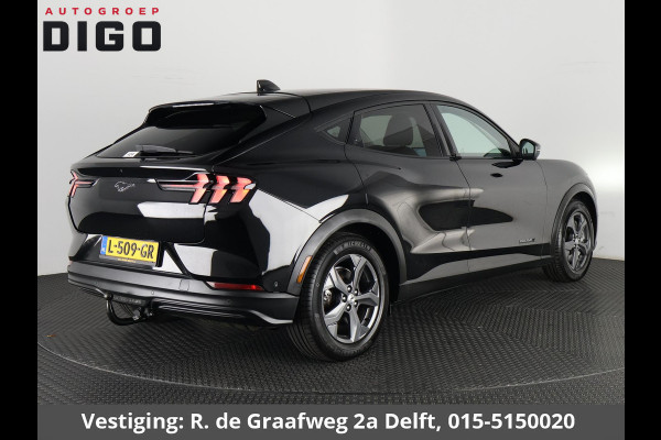 Ford Mustang Mach-E Extended RWD 98 kWh SOH 94% | Navigatie | Trekhaak | Stuur-& Stoelverwarming | Leder | Camera |