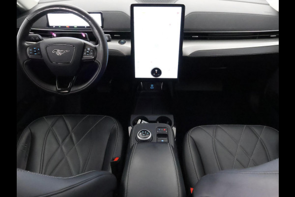 Ford Mustang Mach-E Extended RWD 98 kWh SOH 94% | Navigatie | Trekhaak | Stuur-& Stoelverwarming | Leder | Camera |