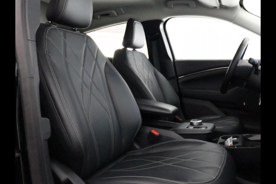 Ford Mustang Mach-E Extended RWD 98 kWh SOH 94% | Navigatie | Trekhaak | Stuur-& Stoelverwarming | Leder | Camera |
