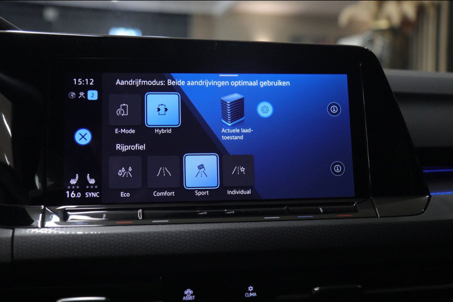 Volkswagen Golf 1.4 eHybrid GTE / HEADUP/PANO/IQLIGHT/CAM/CARPLAY/VOL