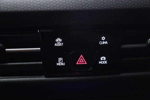 Volkswagen Golf 1.4 eHybrid GTE / HEADUP/PANO/IQLIGHT/CAM/CARPLAY/VOL