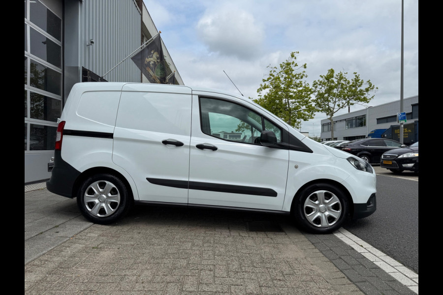 Ford Transit Courier 1.5 TDCI Trend PDC/NAVI/AIRCO/TREKHAAK