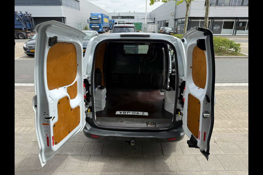 Ford Transit Courier 1.5 TDCI Trend PDC/NAVI/AIRCO/TREKHAAK