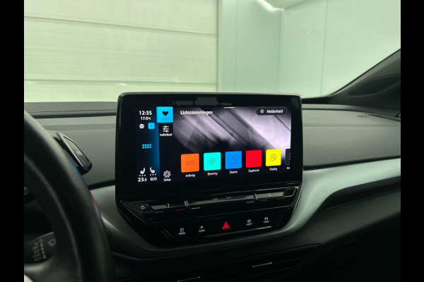 Volkswagen ID.4 Life 77 kWh Style Pack Navigatie Apple Carplay/Android Auto Adaptive Cruise Control Parkeersensoren Stoel- en stuurverwarming Full Led Climate Control Lichtmetalen velgen