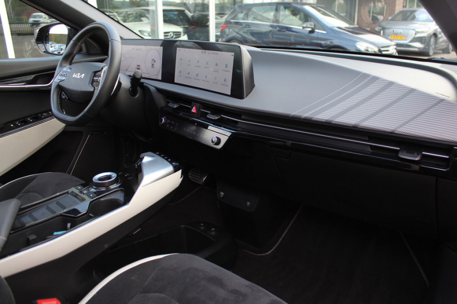 Kia Ev6 GT-Line 77.4 kWh / Full option! / Panoramadak / 360Camera / Head-up / Keyless / 19'' / Half leder / Matrix LED / DAB / ACC / Stoelverwarming V+A / Warmtepomp