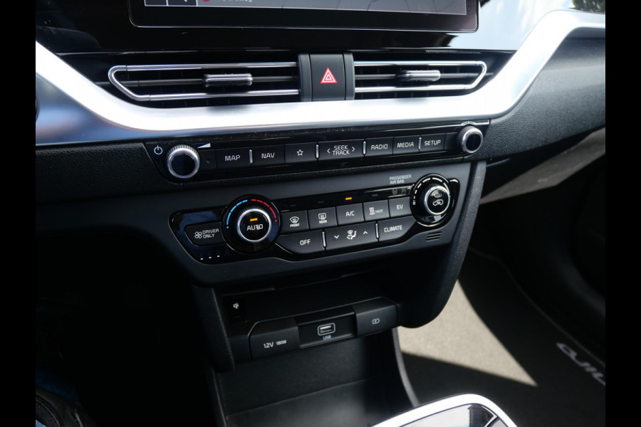 Kia e-Niro ExecutiveLine 64 kWh | Stoel Verkoeling | Schuif/Kantel dak | Elek. Stoelen |
