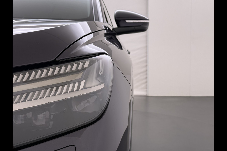 Audi Q4 e-tron 40 Launch Edition Advanced 82kWh Trekhaak Sportstoelen+Verwarmd Apple Carplay Android Auto Navi Ecc Pdc Elek.Achterklep Matrix Led Cruise Control Lmv 19" Isofix DAB 1.000KG Trekgewicht 1e Eigenaar Origineel Nederlandse Auto