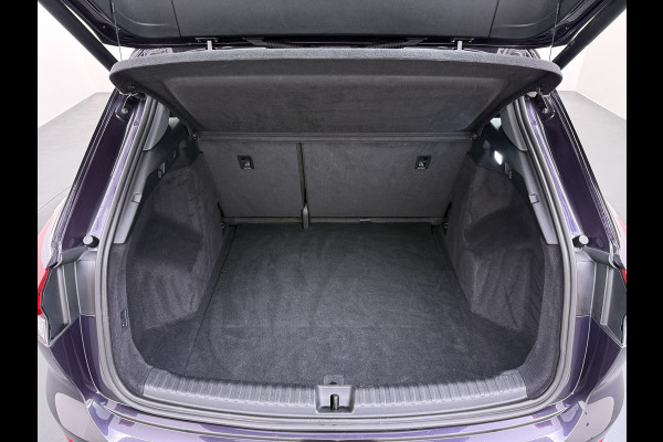 Audi Q4 e-tron 40 Launch Edition Advanced 82kWh Trekhaak Sportstoelen+Verwarmd Apple Carplay Android Auto Navi Ecc Pdc Elek.Achterklep Matrix Led Cruise Control Lmv 19" Isofix DAB 1.000KG Trekgewicht 1e Eigenaar Origineel Nederlandse Auto