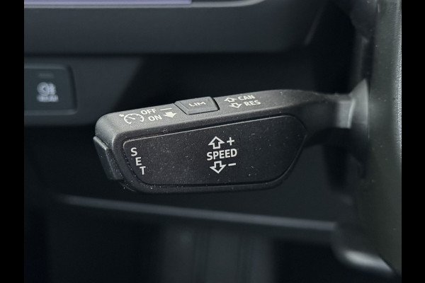Audi Q4 e-tron 40 Launch Edition Advanced 82kWh Trekhaak Sportstoelen+Verwarmd Apple Carplay Android Auto Navi Ecc Pdc Elek.Achterklep Matrix Led Cruise Control Lmv 19" Isofix DAB 1.000KG Trekgewicht 1e Eigenaar Origineel Nederlandse Auto