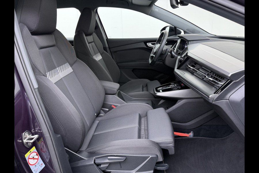 Audi Q4 e-tron 40 Launch Edition Advanced 82kWh Trekhaak Sportstoelen+Verwarmd Apple Carplay Android Auto Navi Ecc Pdc Elek.Achterklep Matrix Led Cruise Control Lmv 19" Isofix DAB 1.000KG Trekgewicht 1e Eigenaar Origineel Nederlandse Auto