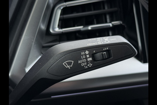 Audi Q4 e-tron 40 Launch Edition Advanced 82kWh Trekhaak Sportstoelen+Verwarmd Apple Carplay Android Auto Navi Ecc Pdc Elek.Achterklep Matrix Led Cruise Control Lmv 19" Isofix DAB 1.000KG Trekgewicht 1e Eigenaar Origineel Nederlandse Auto