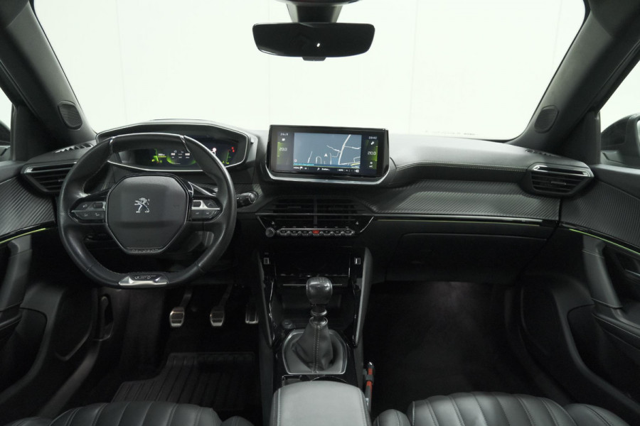 Peugeot 2008 PureTech 130 GT Pack | Leer-Pakket | Dodehoekdetectie | Camera | Navigatie