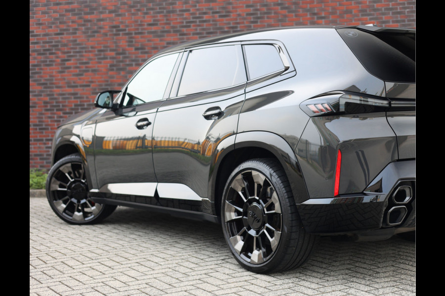 BMW XM PHEV 30 kWh | M Drivers Pack - Bowers&Wilkins