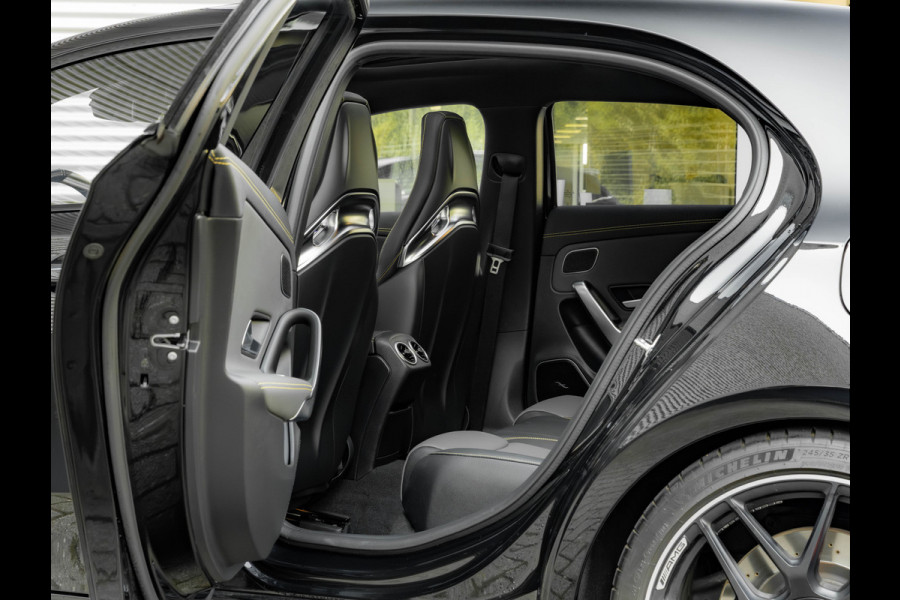 Mercedes-Benz A-Klasse AMG 45 S 4MATIC+ - Pano - Schaalstoelen - Milltek Uitlaat - Distronic