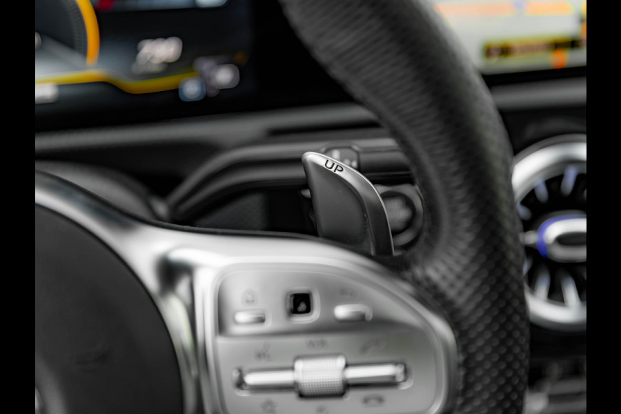 Mercedes-Benz A-Klasse AMG 45 S 4MATIC+ - Pano - Schaalstoelen - Milltek Uitlaat - Distronic