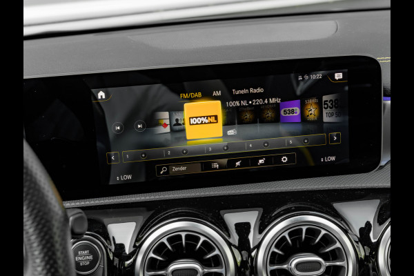 Mercedes-Benz A-Klasse AMG 45 S 4MATIC+ - Pano - Schaalstoelen - Milltek Uitlaat - Distronic