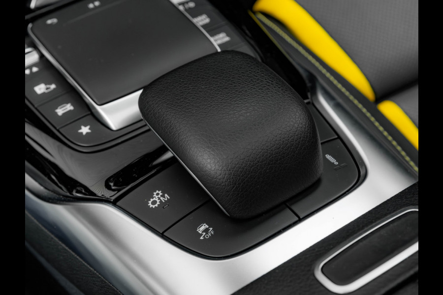 Mercedes-Benz A-Klasse AMG 45 S 4MATIC+ - Pano - Schaalstoelen - Milltek Uitlaat - Distronic